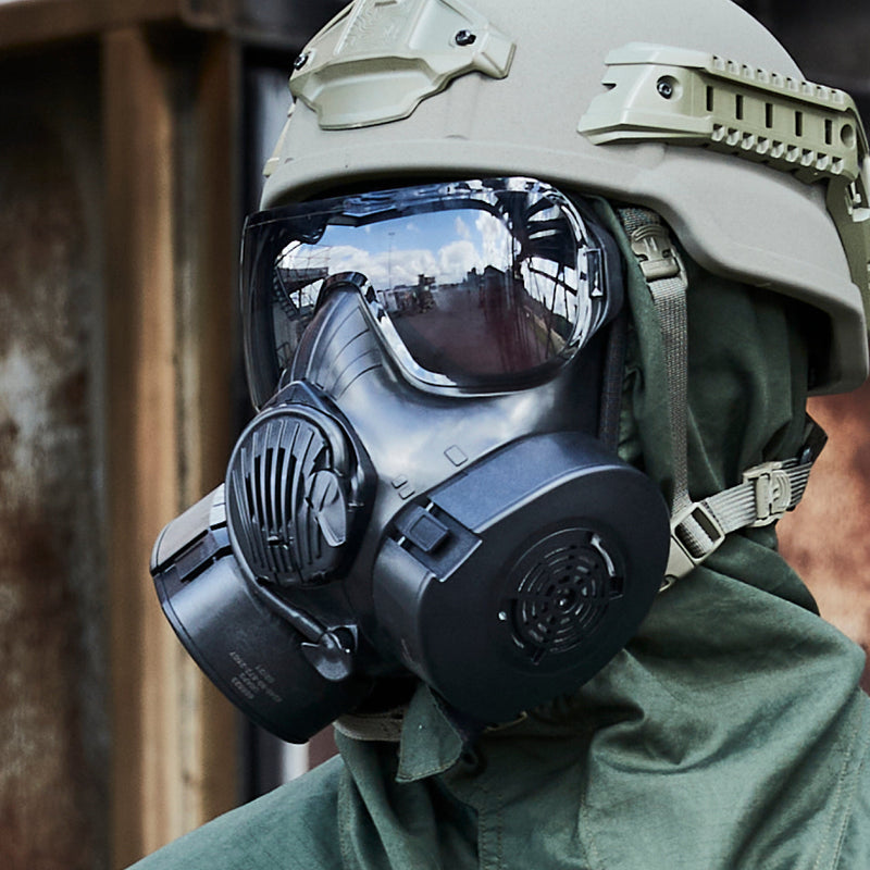 FM50 respirator with FM61EU and Sunlight Outsert